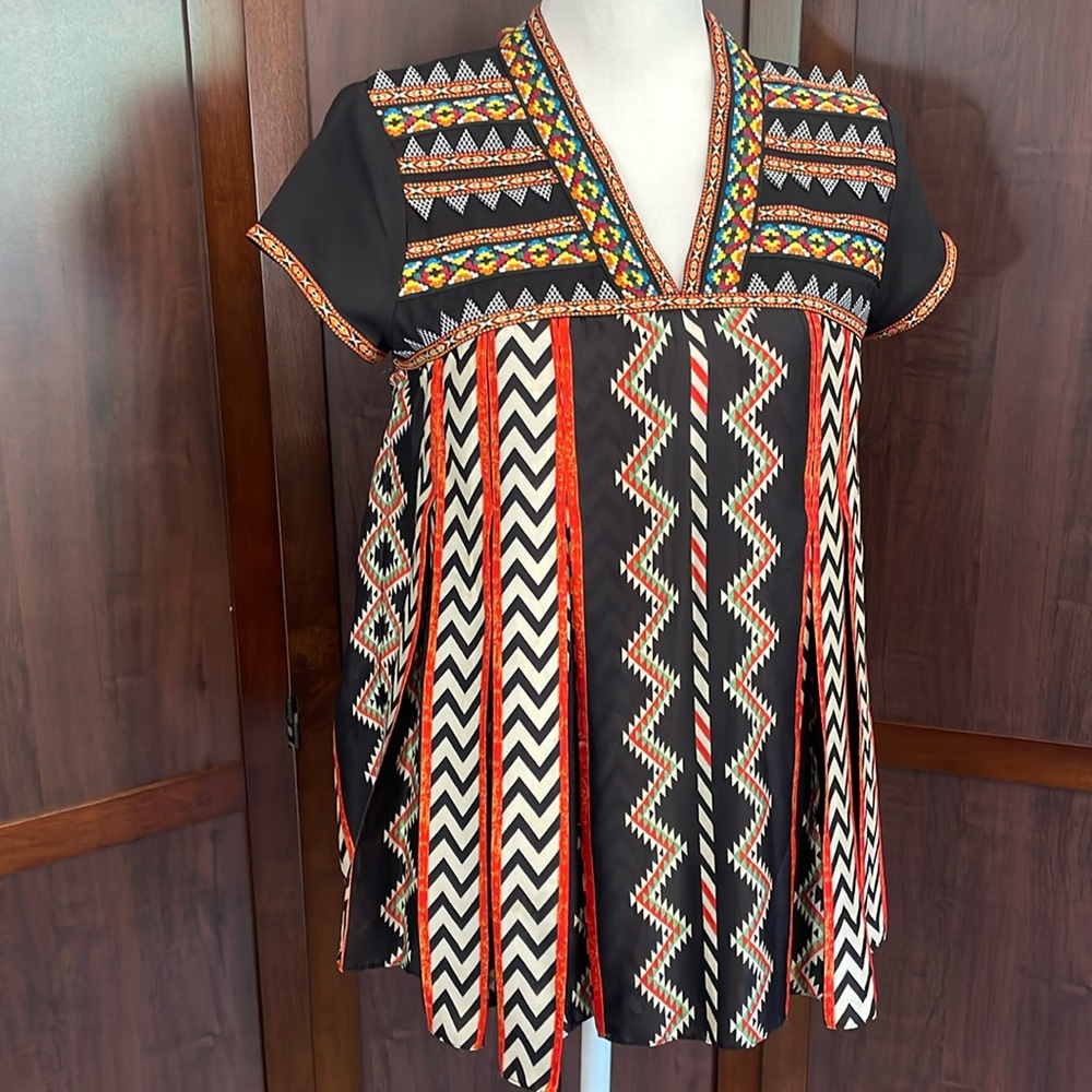 Anthropologie Ranna gill chevron embroidered top size 0